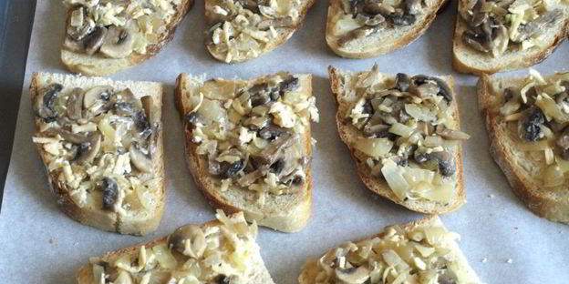 бутерброды с шампиньонами в духовке