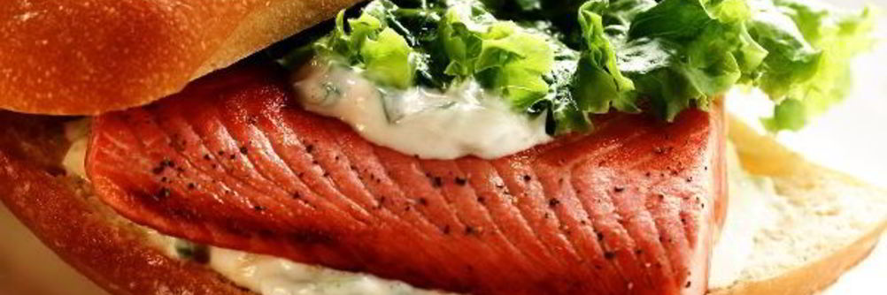 Бутерброды с сыром и вареной семгой