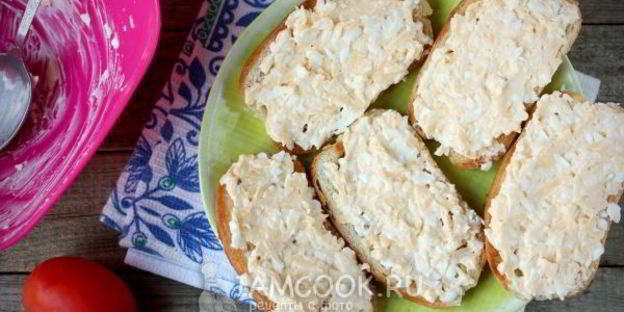 бутерброды с сыром и яйцом