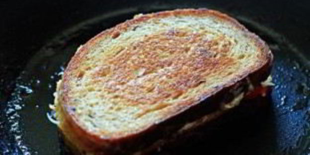 бутерброды с сыром на сковороде