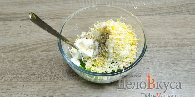 бутерброды с тунцом, яйцом и зеленым луком