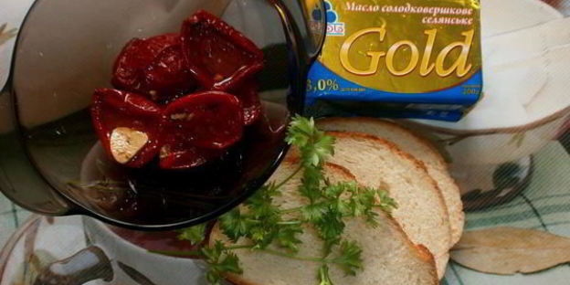 бутерброды с вялеными помидорами