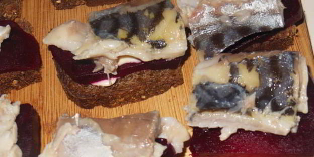 бутерброды со скумбрией быстрого домашнего посола