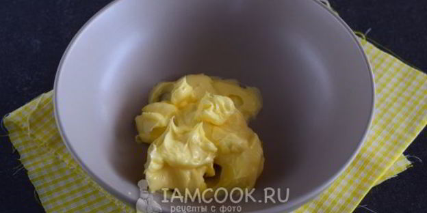 горячие бутерброды с колбасой и сыром в духовке