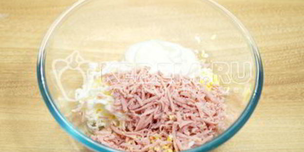 горячие бутерброды с колбасой