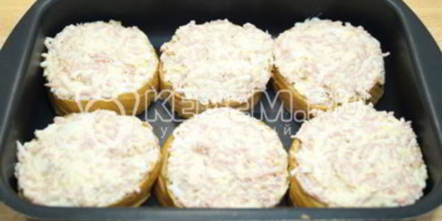 горячие бутерброды с колбасой