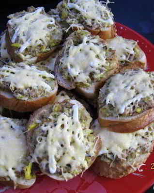 Горячие бутерброды с сайрой