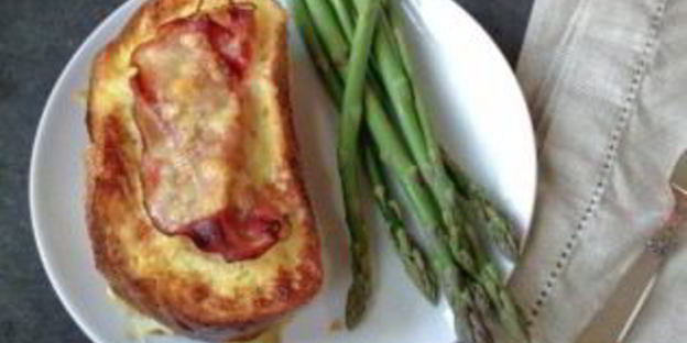 горячие бутерброды с ветчиной и сыром