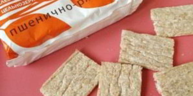 маленькие бутерброды на шпажках