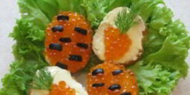 маленькие бутерброды с икрой