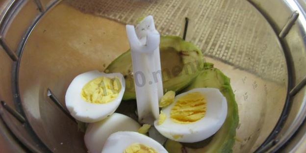 паста из авокадо для бутербродов