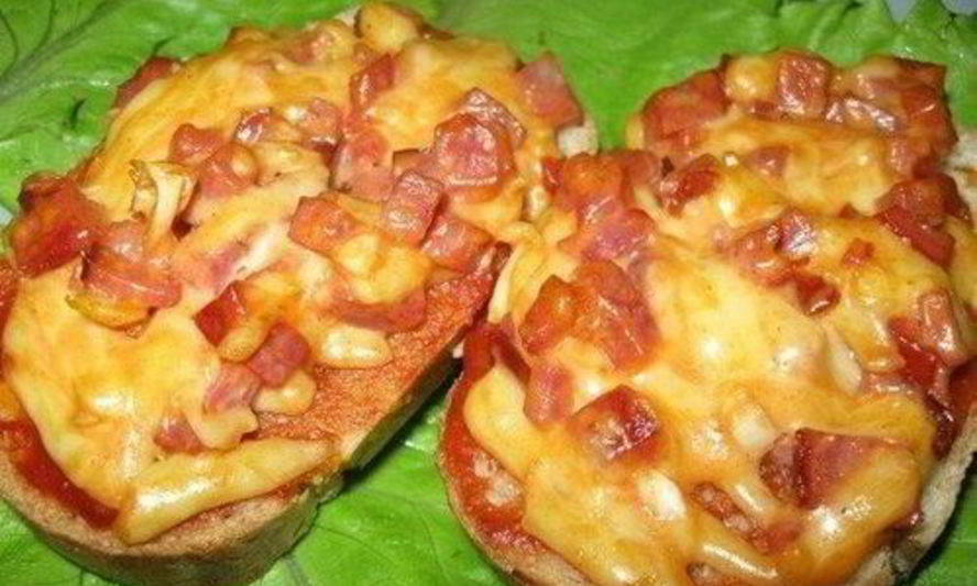 Рецепт простого горячего бутерброда с сыром