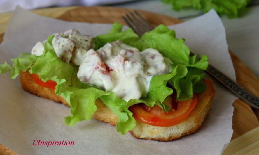 Рецепт салата-бутерброда с копченой семгой