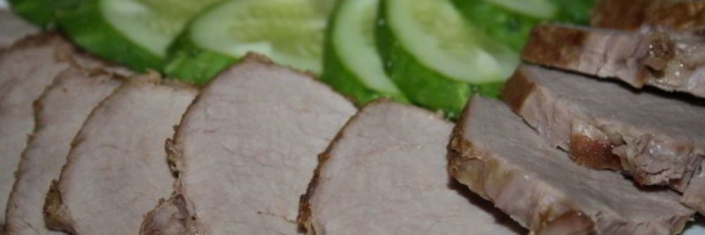 Свиная вырезка для бутербродов в чесночно-имбирно-соевом маринаде