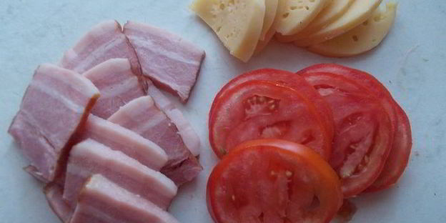 закусочный горячий бутерброд из картофеля