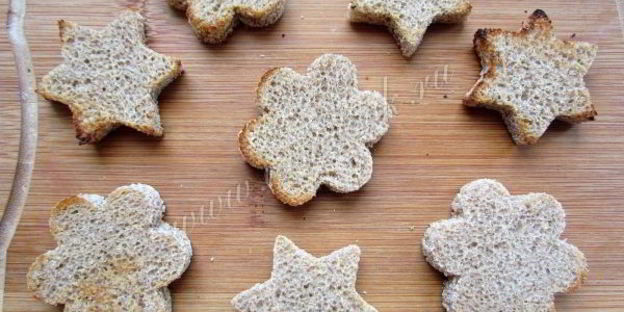 закусочные бутерброды с сельдью, яйцом и свеклой