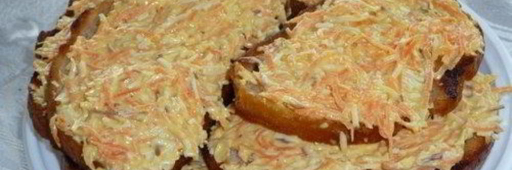 Закусочные бутерброды с сырой морковью