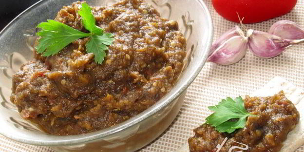 баклажанная и кабачковая икра в духовке