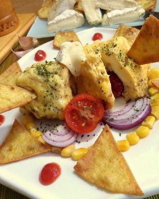 Быстрый омлет из микроволновки с чипсами