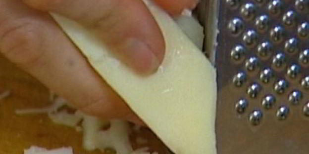 фриттата с макаронами и шпинатом