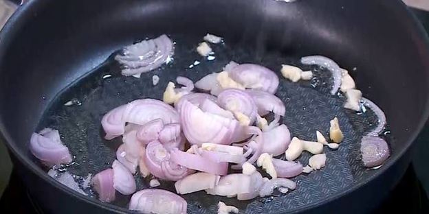 фриттата с овощами и сыром