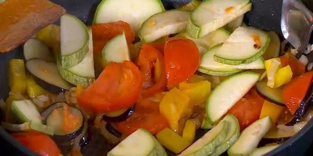 фриттата с овощами и сыром