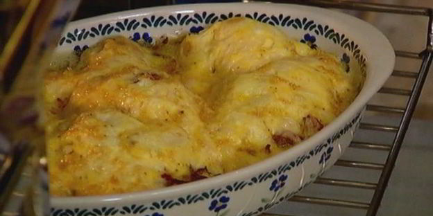 фриттата с сыром, тимьяном и вялеными помидорами