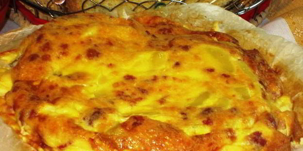 картофельная фриттата с колбасками