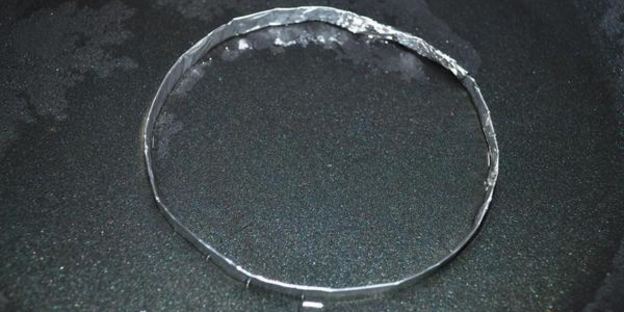 омлет из перепелиных яиц со шпинатом на лепешке