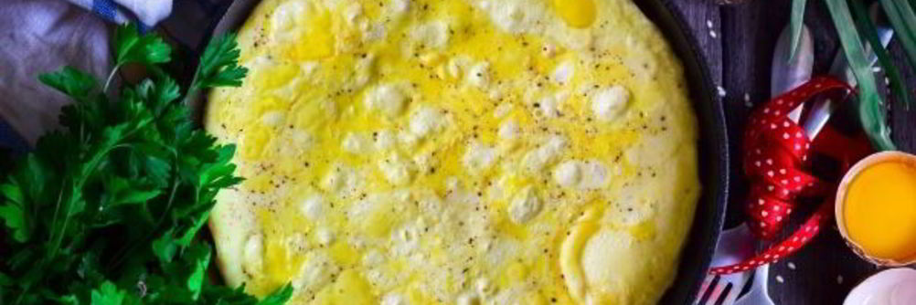 Омлет на сковороде