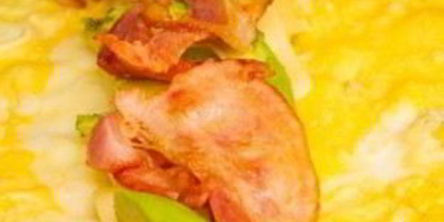 омлет с авокадо