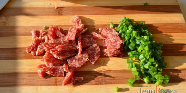 омлет с беконом в формочках