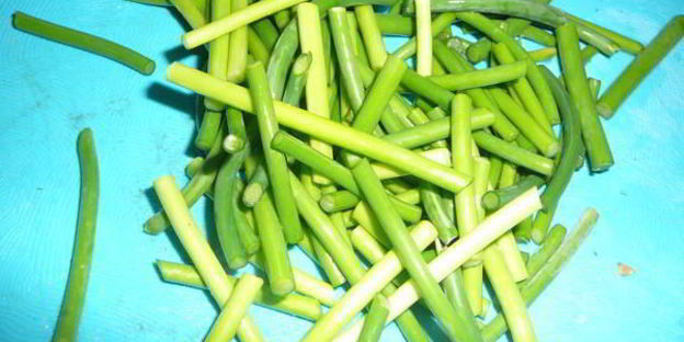 омлет с чесночными стрелками