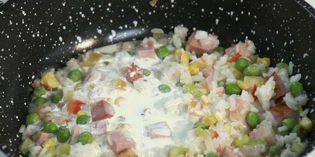 омлет с гавайской смесью