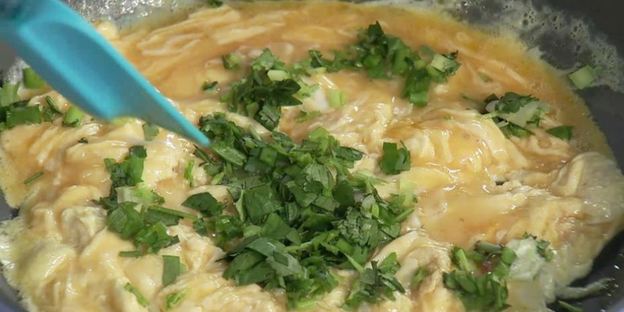 омлет с гавайской смесью