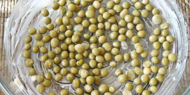 омлет с горошком