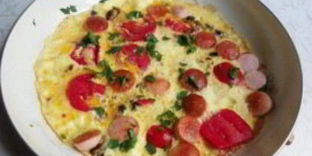 омлет с грибами и помидорами