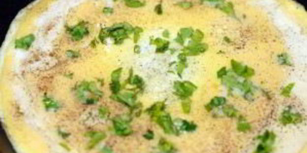 омлет с перцем и помидорами