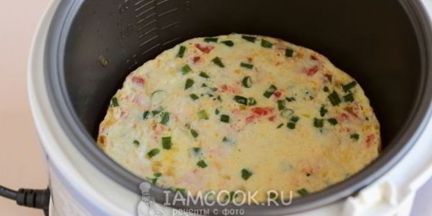 омлет с помидорами в мультиварке