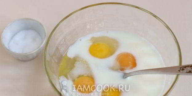 омлет с помидорами в мультиварке