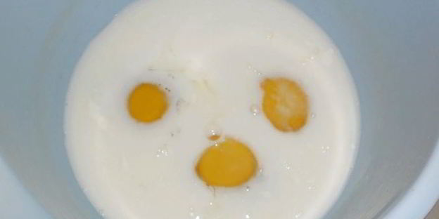 омлет с помидорами