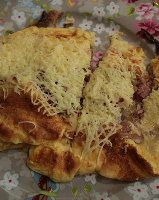 Омлет с ветчиной и шампиньонами