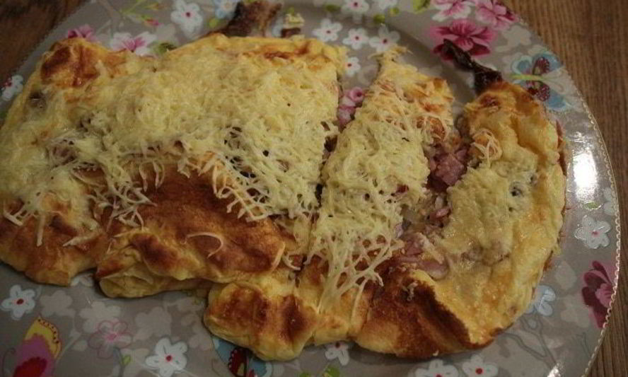 Рецепт омлета с ветчиной и шампиньонами