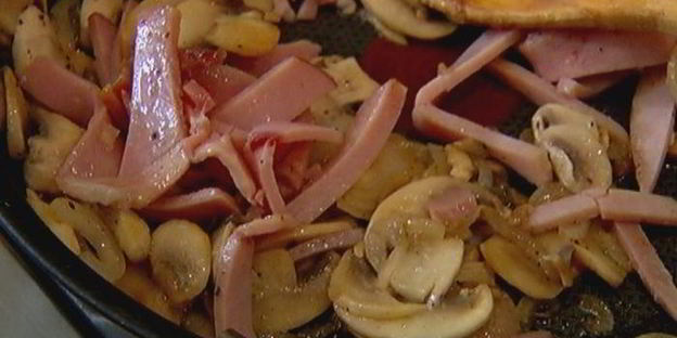 омлет с ветчиной и шампиньонами