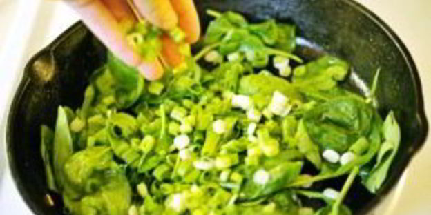 омлет со шпинатом