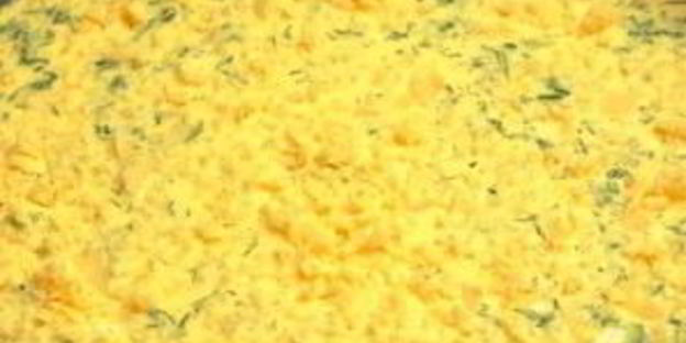 омлет со сметаной и сыром