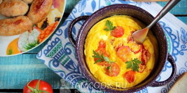 омлет в микроволновке с помидорами и сыром