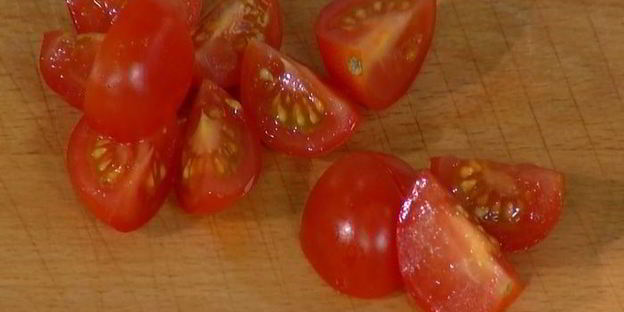 простой омлет с курицей и шампиньонами