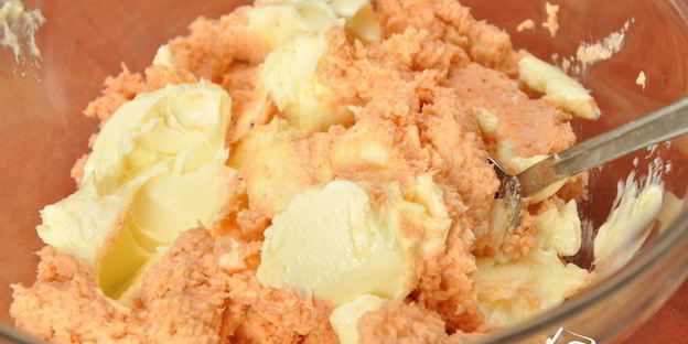 паштет из форели с икрой праздничный