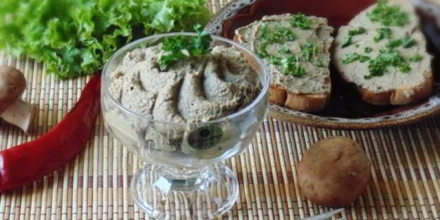 паштет из куриной печени с грибами